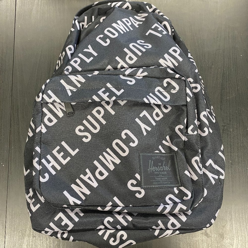 Herschel Classic XL